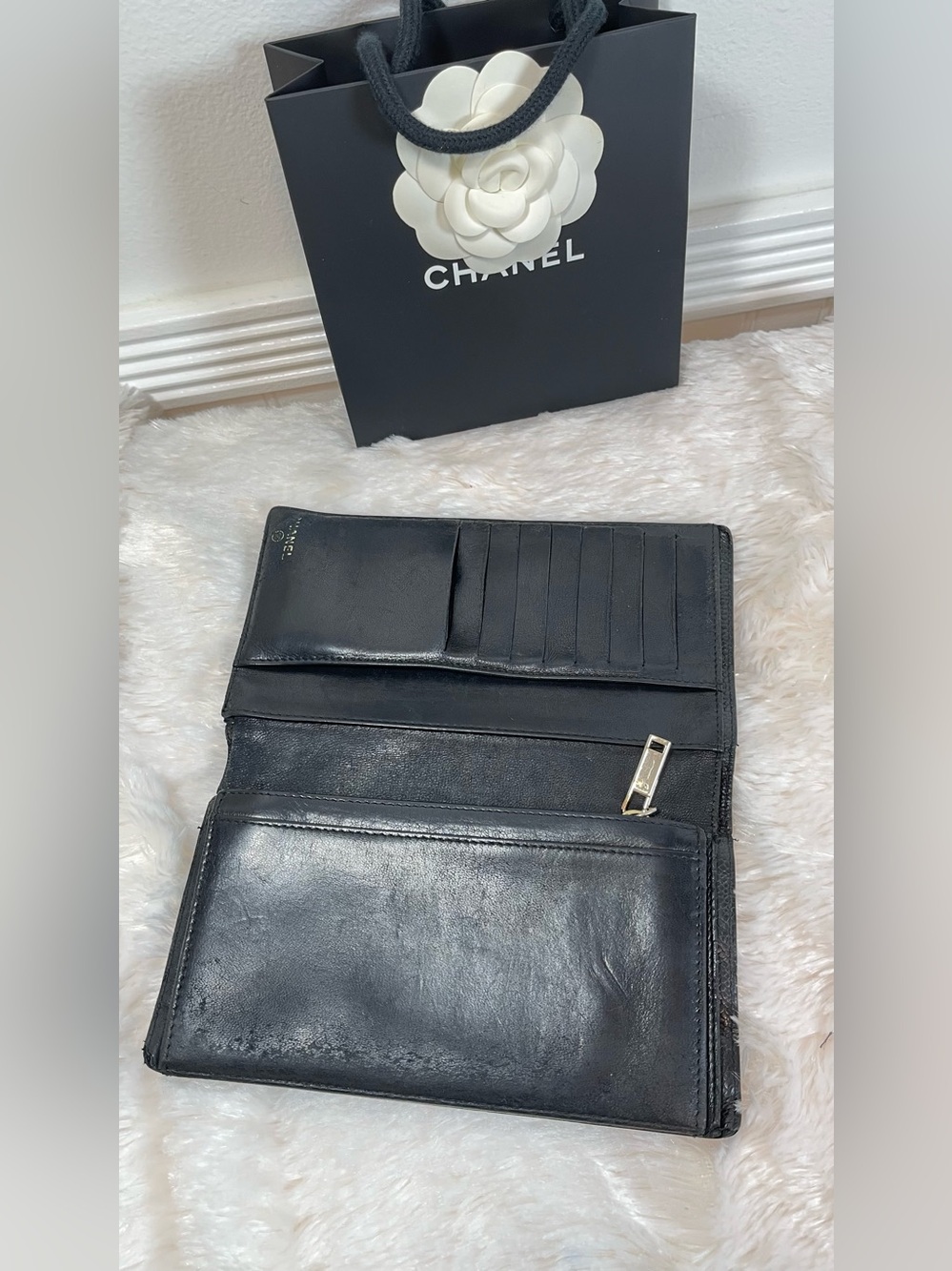 Chanel Authentic Caviar Wallet w/CALLOUTS - Picture 3 of 14